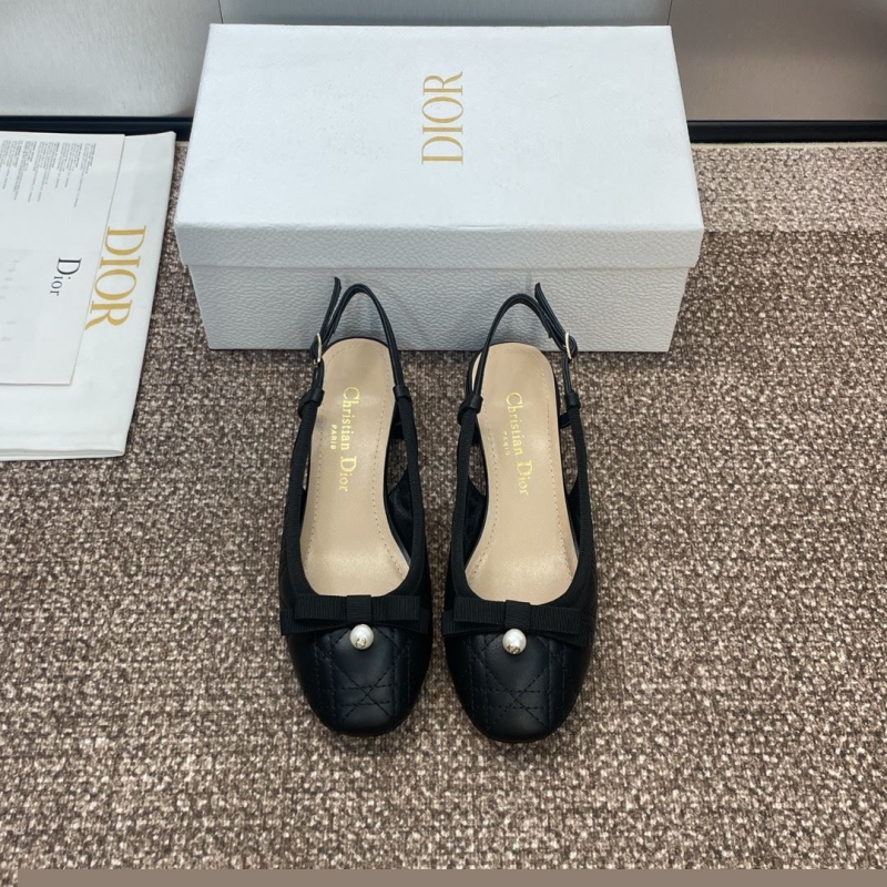 ch**an D*or sandals